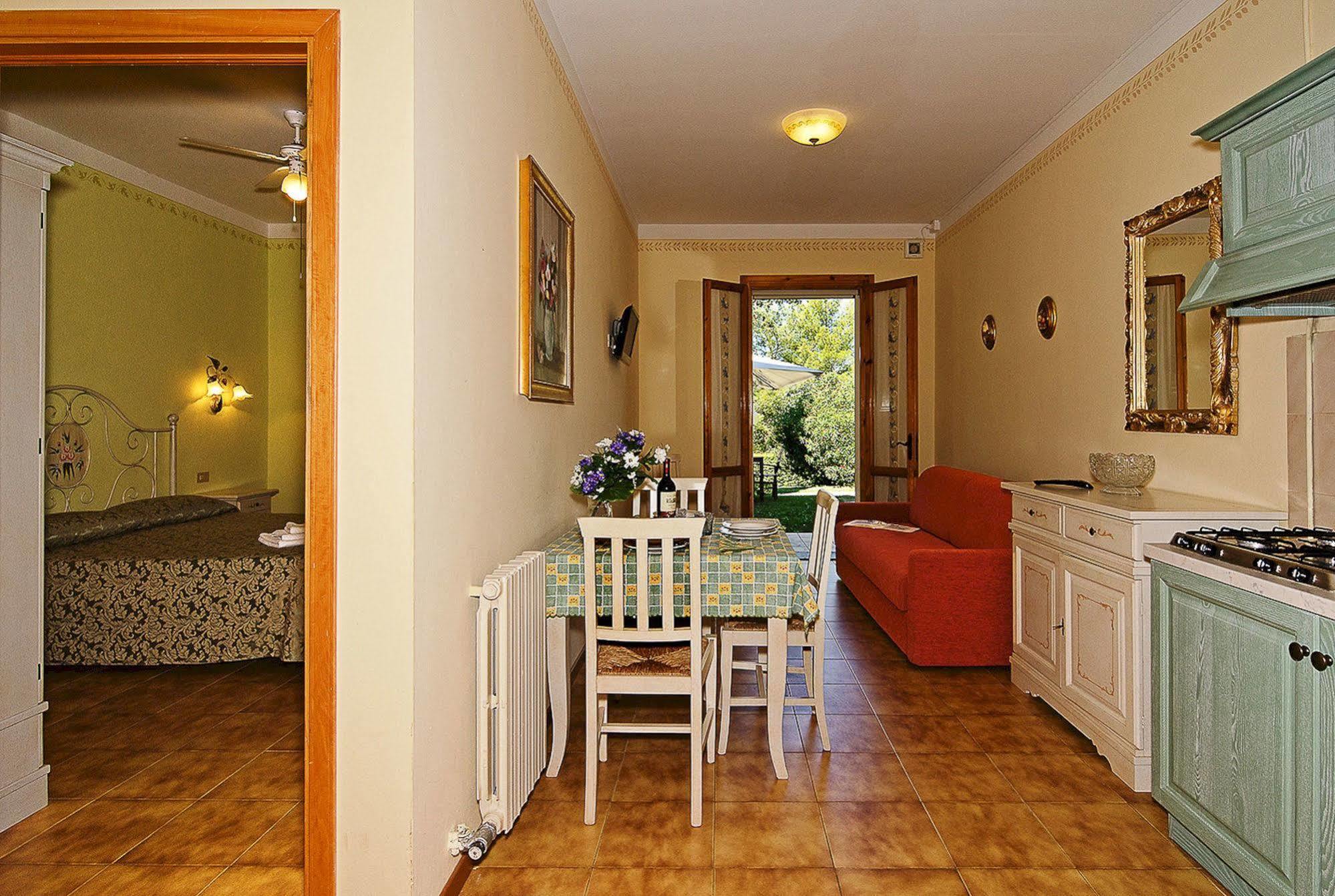 Agriturismo Colleverde Selvatelle ภายนอก รูปภาพ